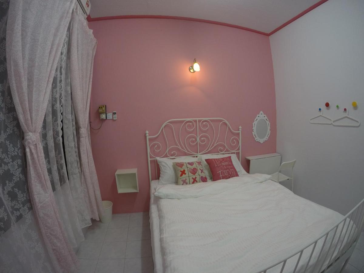 Little Blue House Kemaman Guesthouse Chukai Екстер'єр фото